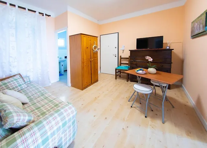 H11 Sea Under The House - Arma Di Taggia - Liguria